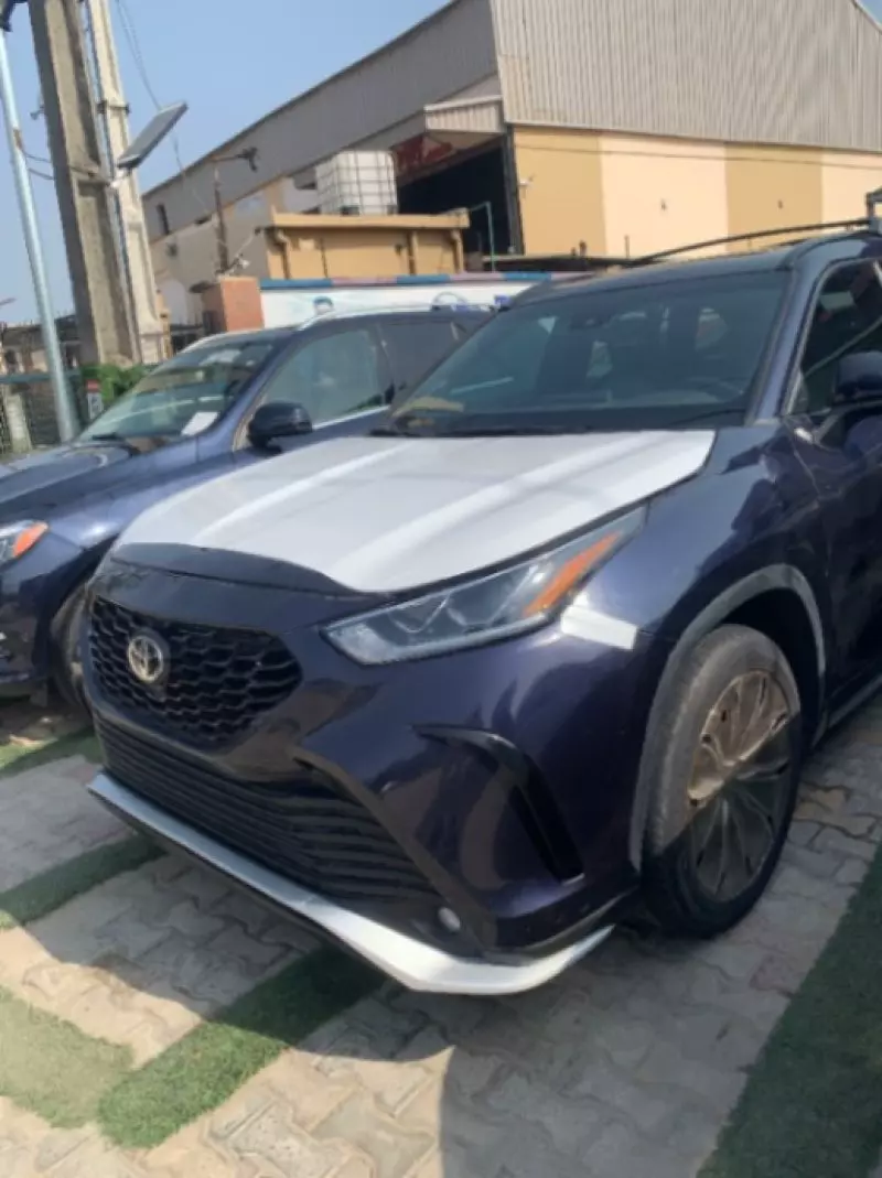 Toyota Highlander - 2021