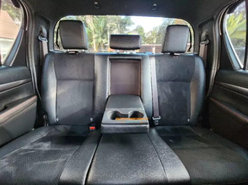TOYOTA Hilux   - 2022