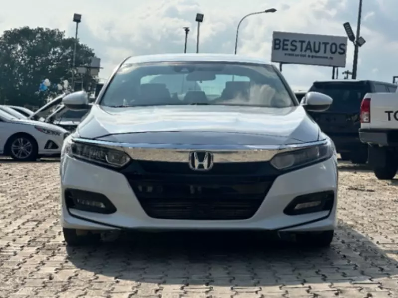 Honda Accord   - 2019
