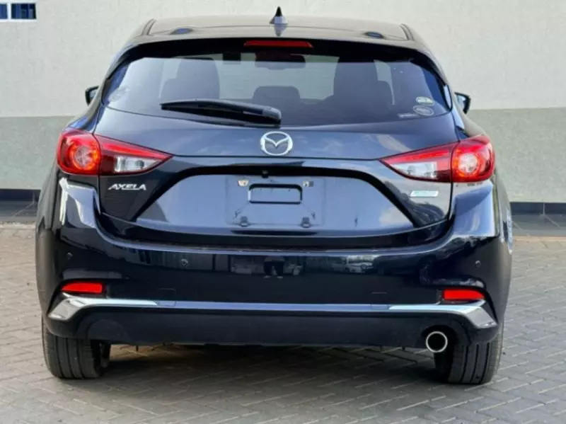 Mazda Axela    - 2018