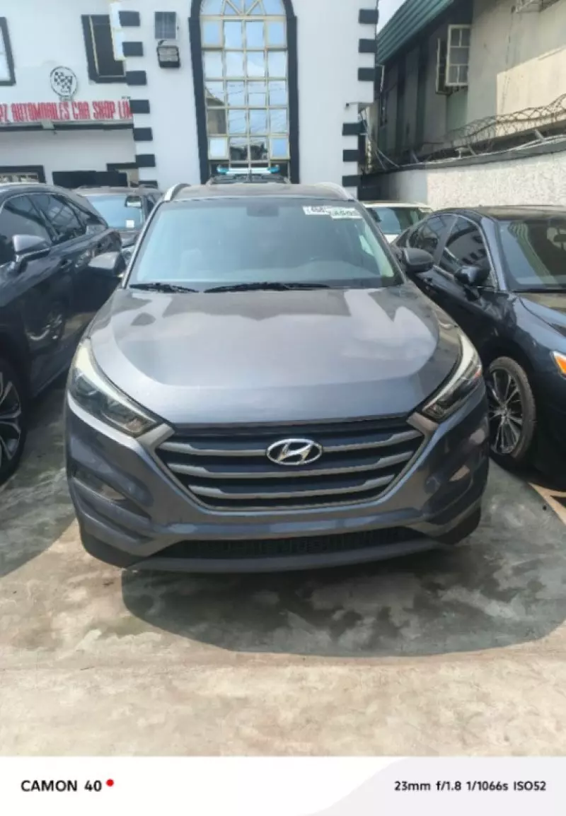 Hyundai Tucson   - 2016