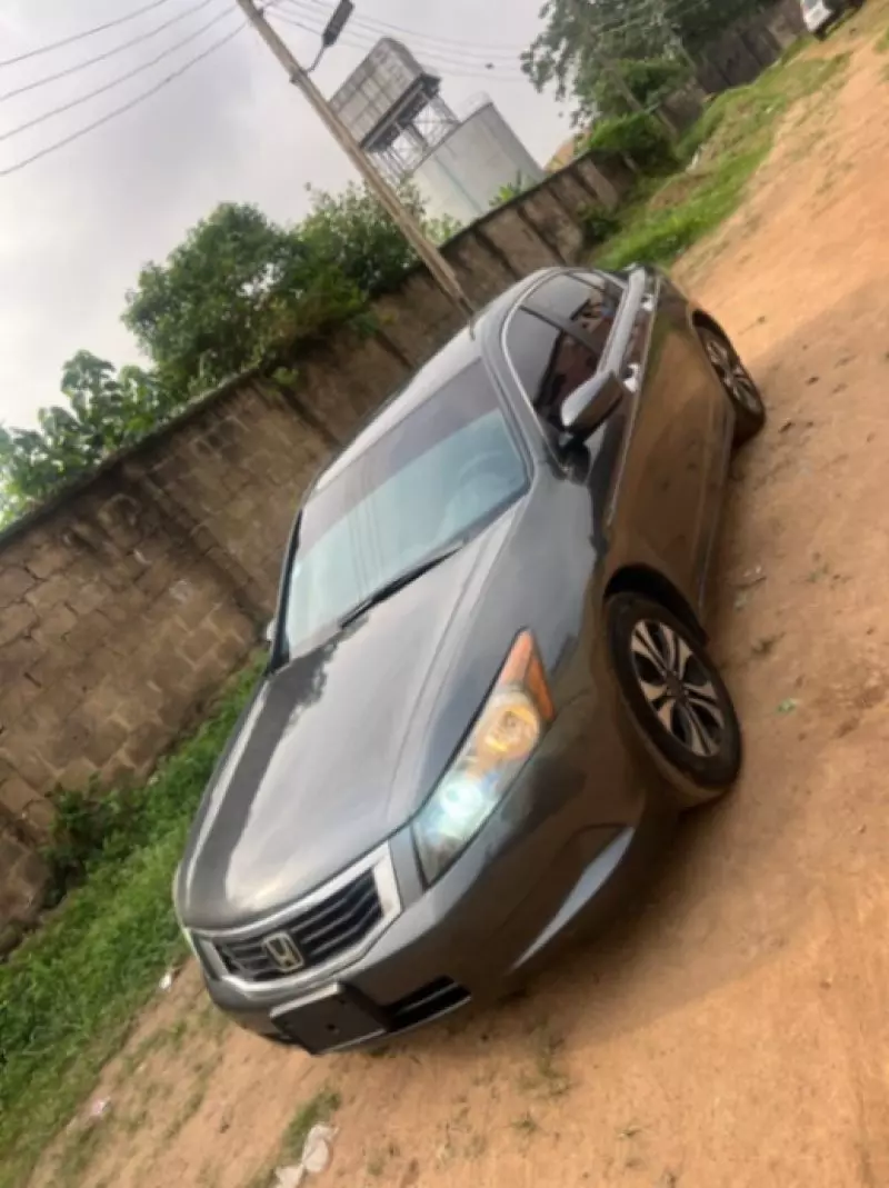 Honda Accord   - 2009