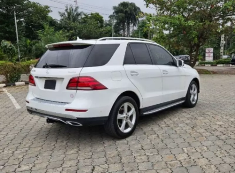 Mercedes-Benz GLE 350   - 2017