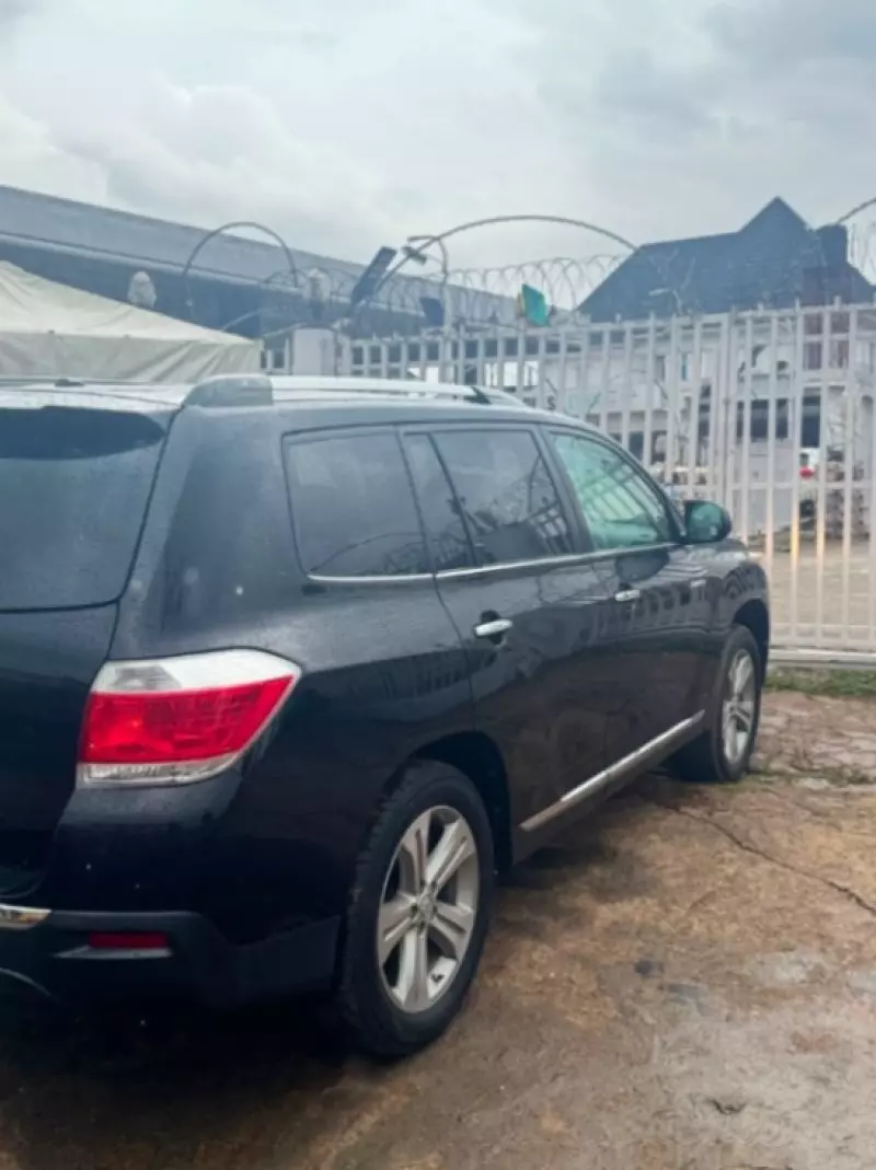 TOYOTA Highlander - 2012
