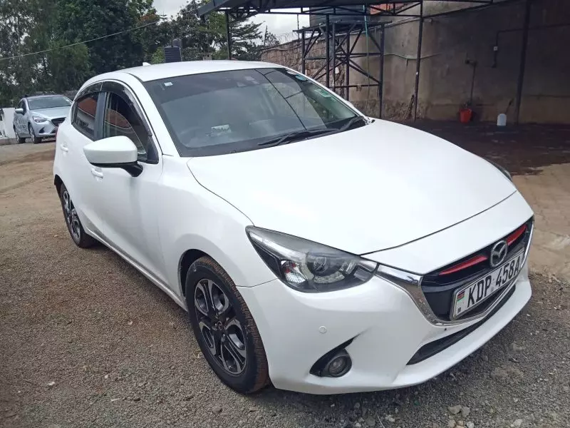 Mazda Demio   - 2016