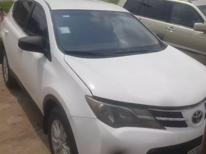 Toyota RAV 4   - 2015