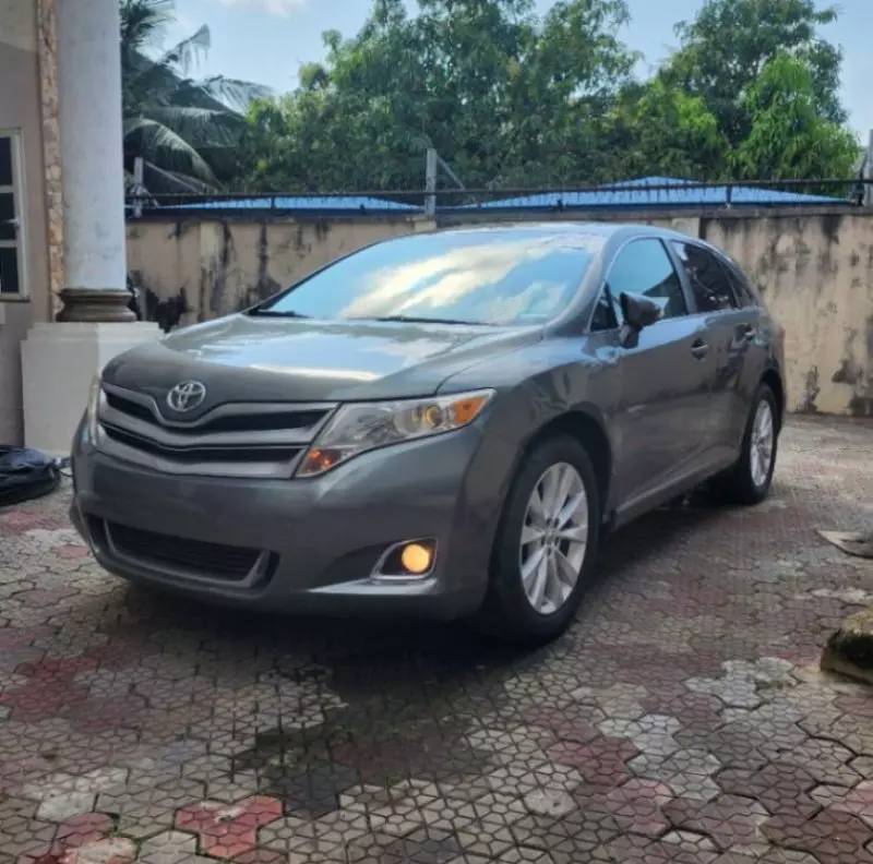 Toyota Venza   - 2014