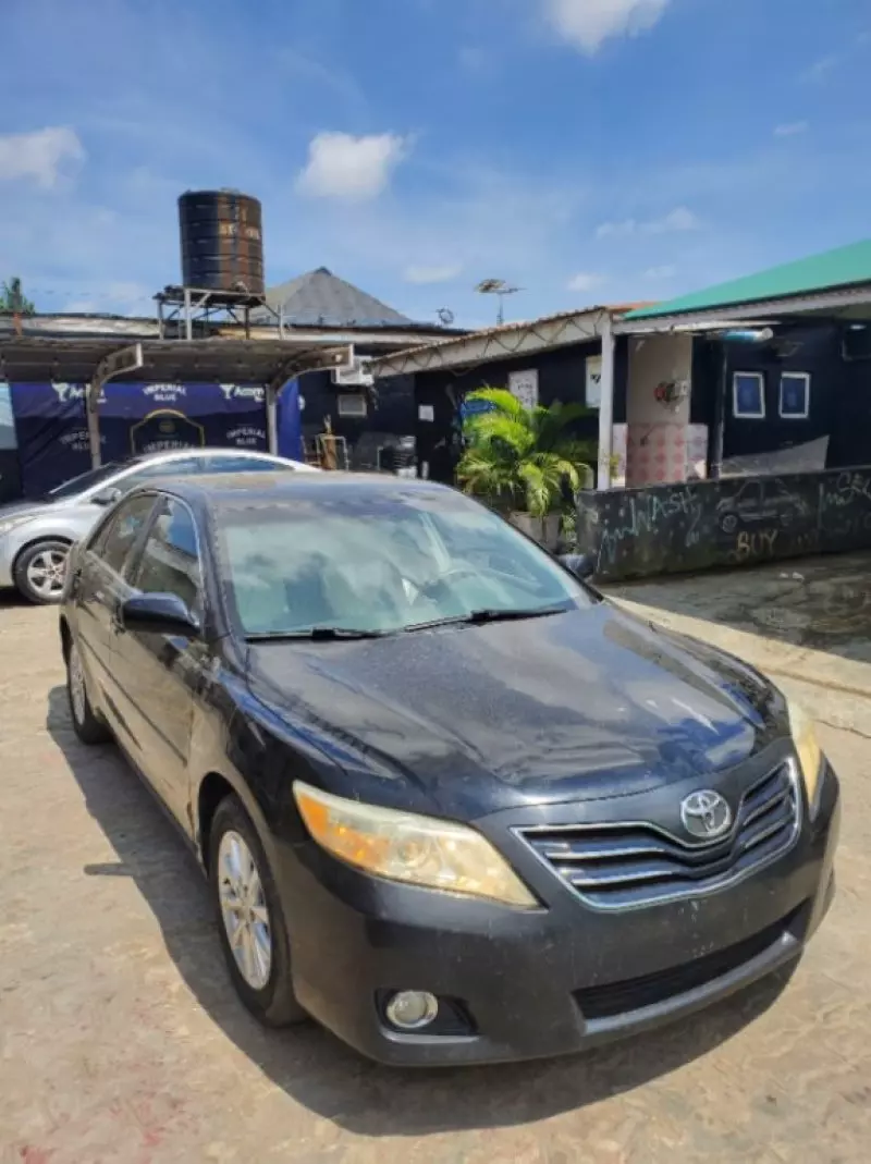 TOYOTA Camry   - 2011