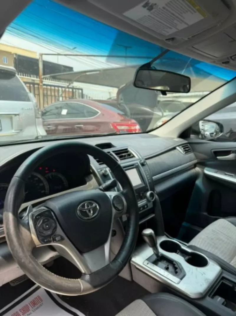 Toyota Camry   - 2013