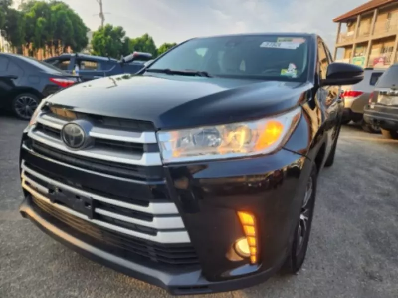 TOYOTA Highlander   - 2019