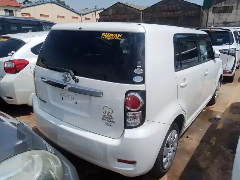 Toyota Rumion   - 2012