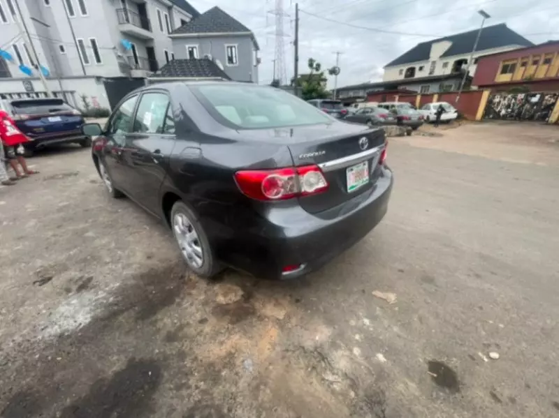 TOYOTA Corolla - 2013