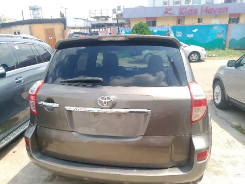 Toyota RAV 4   - 2012
