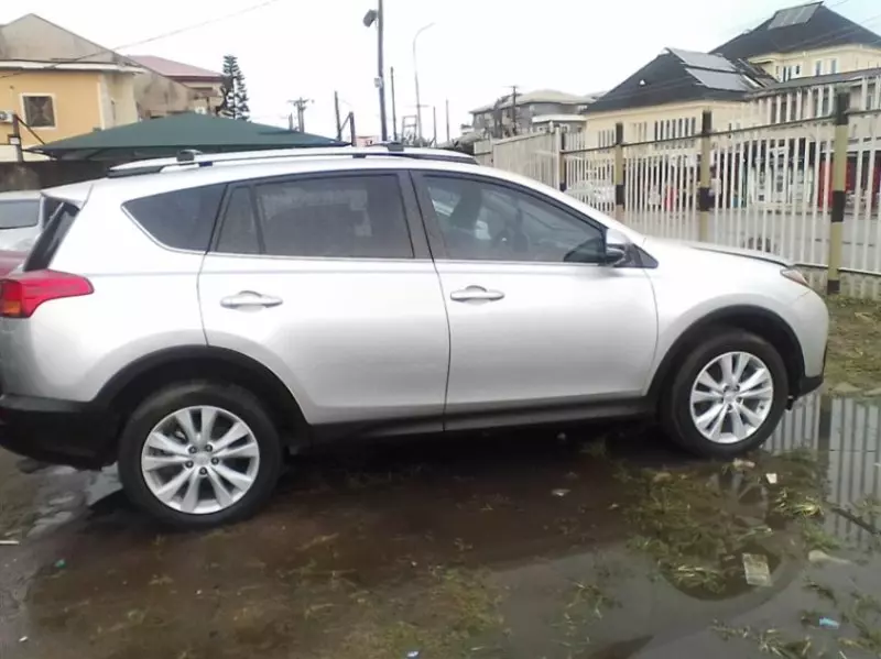 Toyota RAV 4   - 2013