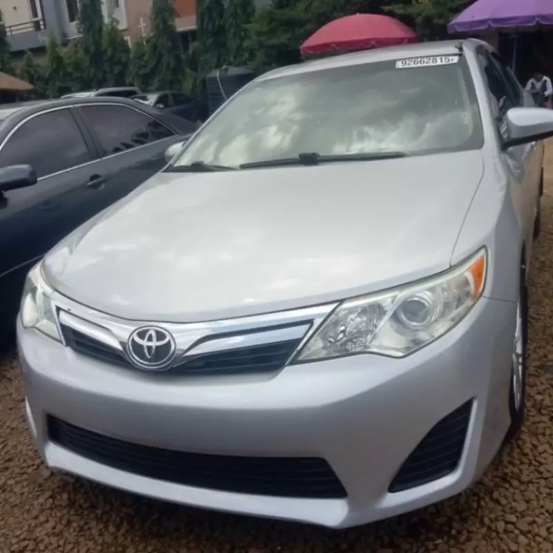 TOYOTA Camry   - 2012