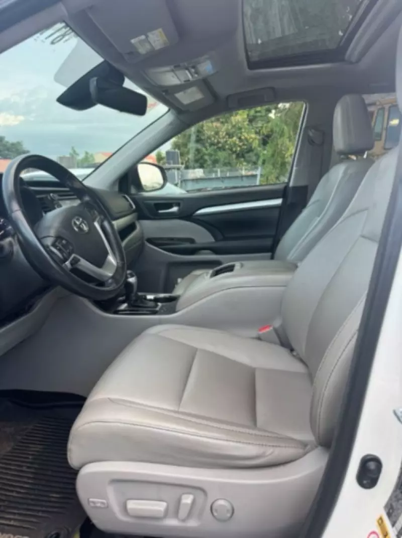 TOYOTA Highlander   - 2017