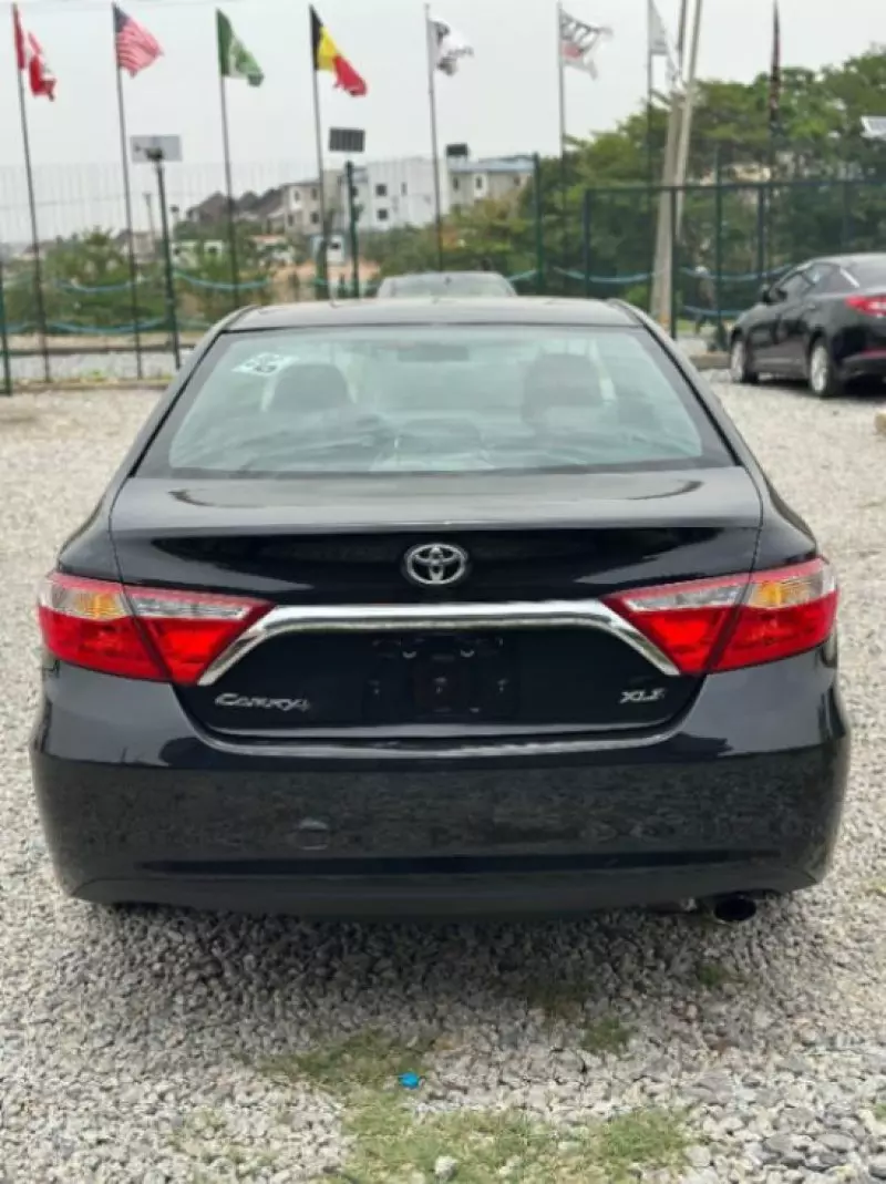 Toyota Camry   - 2017
