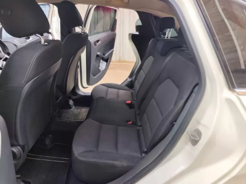 Mercedes-Benz B 180   - 2014