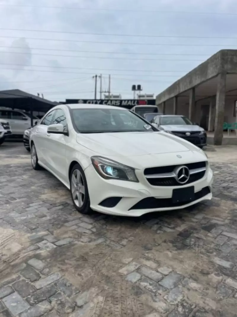 Mercedes-Benz CLA 250   - 2015