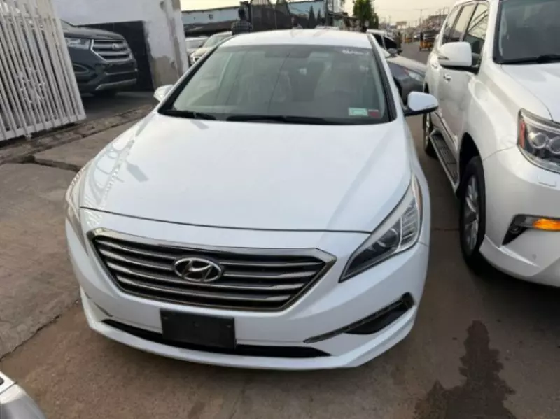 Hyundai Sonata   - 2015