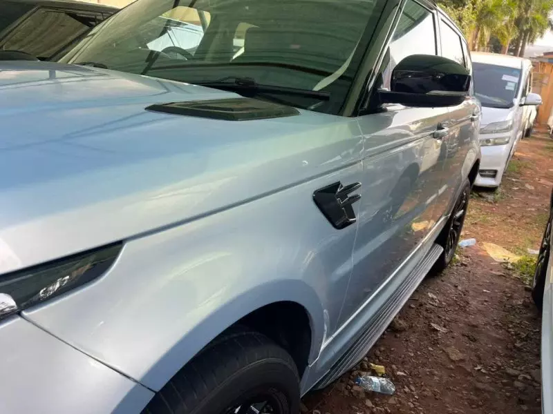 Land Rover Range Rover Sport   - 2016