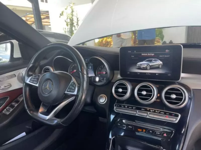 Mercedes-Benz C-Class - 2015
