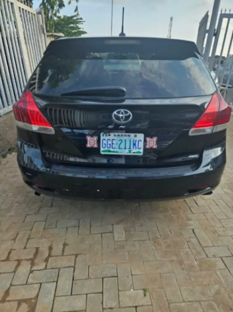 TOYOTA Venza   - 2011