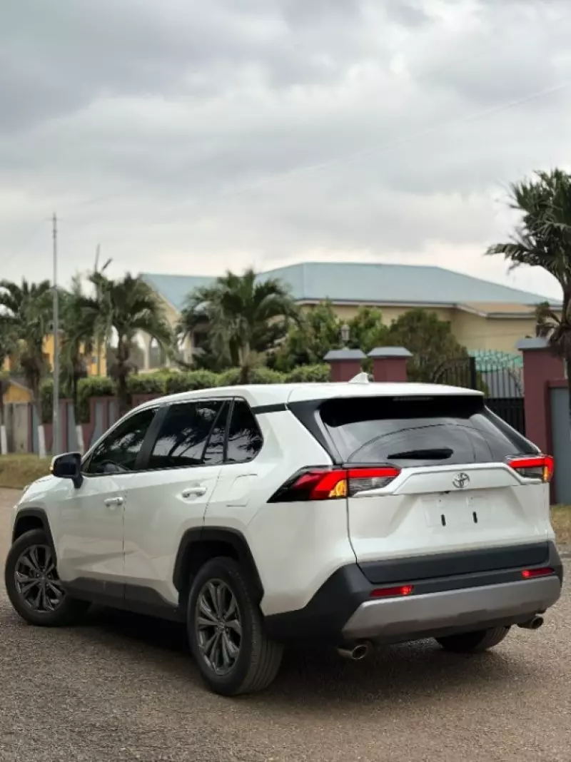 TOYOTA Rav4   - 2023