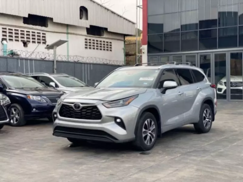 TOYOTA Highlander   - 2021