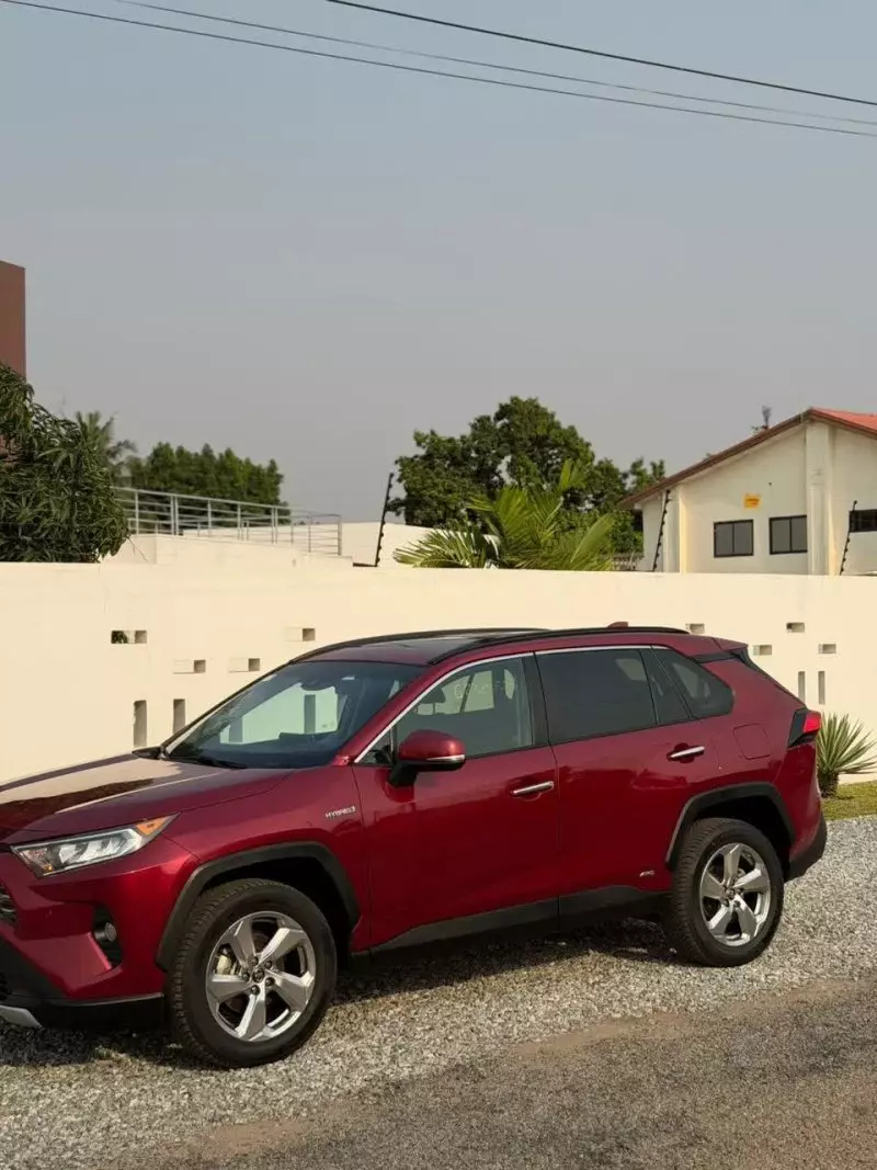 Toyota RAV 4   - 2020