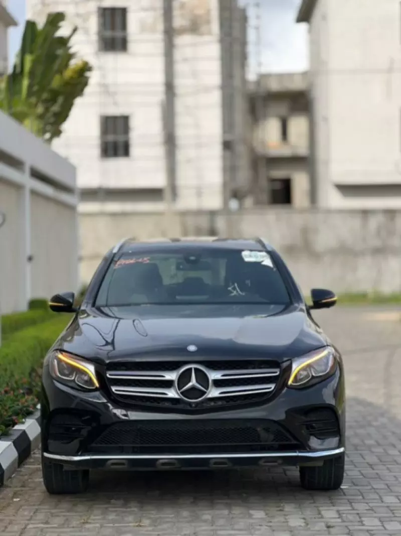 Mercedes-Benz GLC 300   - 2016