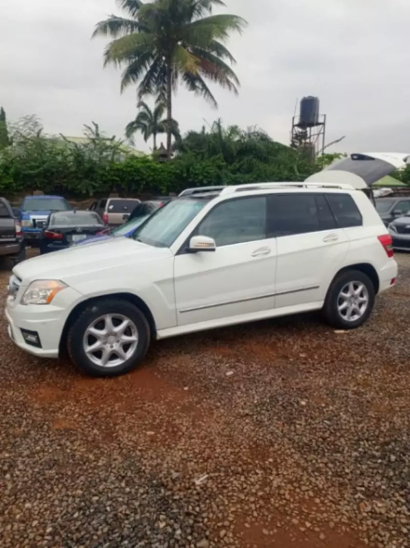 Mercedes-Benz GLK 350   - 2012