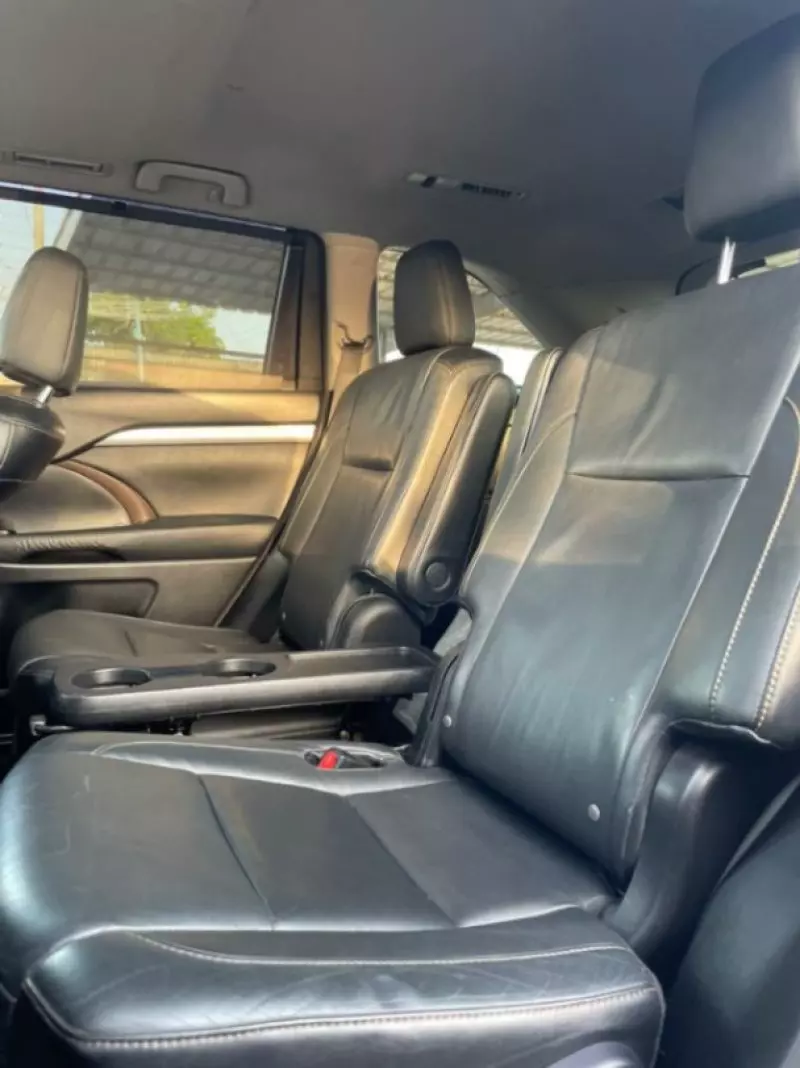 Toyota Highlander   - 2015