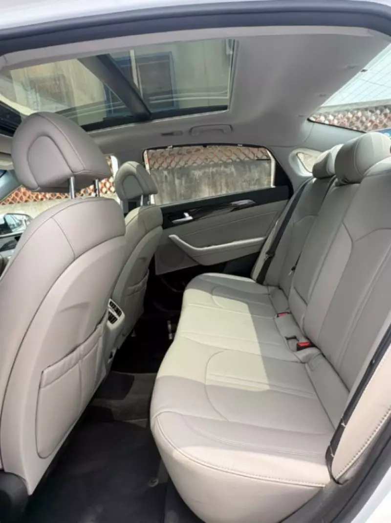 Hyundai Sonata   - 2015