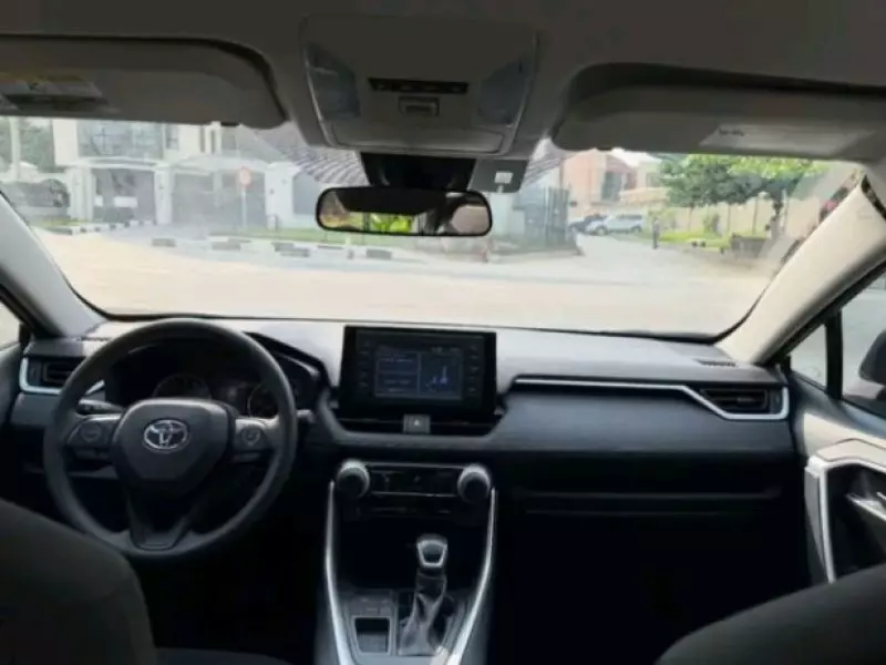 TOYOTA RAV 4   - 2019