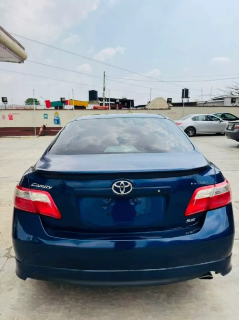 Toyota Camry   - 2008