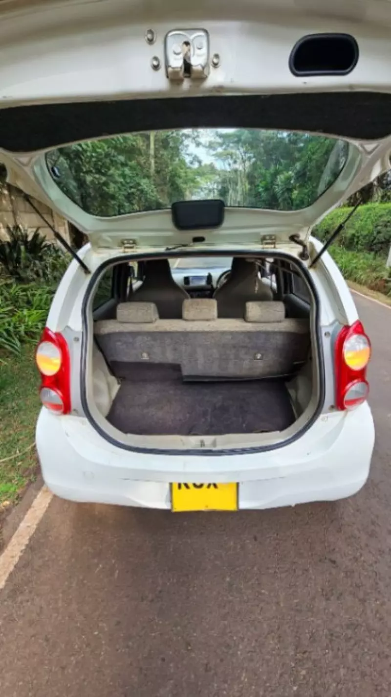 TOYOTA Passo   - 2012