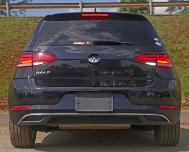 Volkswagen Golf   - 2018