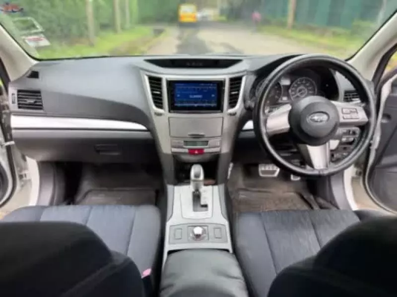 Subaru Legacy   - 2012