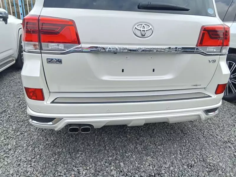 TOYOTA Landcruiser ZX   - 2019