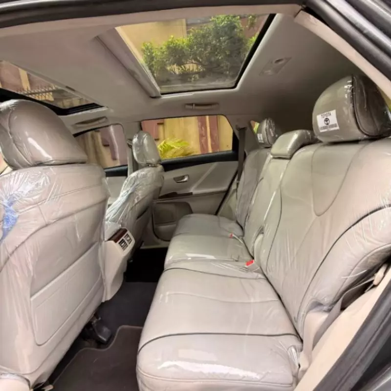 TOYOTA Venza   - 2011