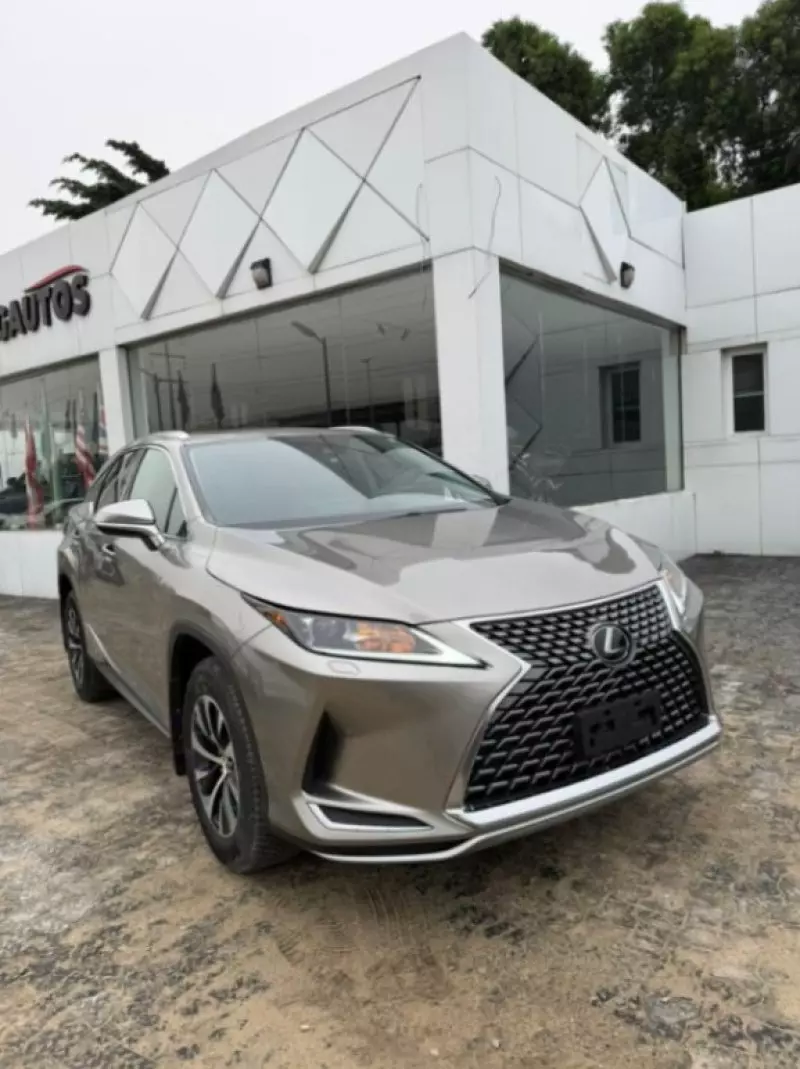 Lexus RX   - 2017