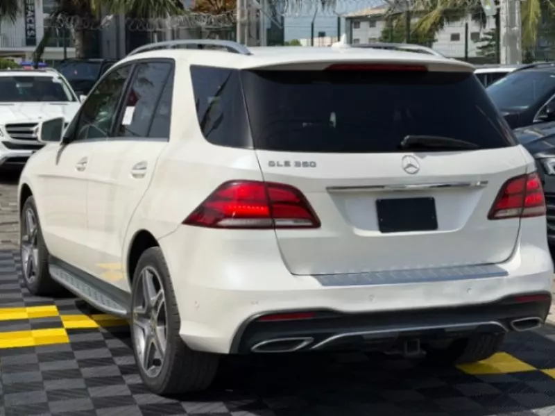 Mercedes-Benz GLE-Class   - 2017