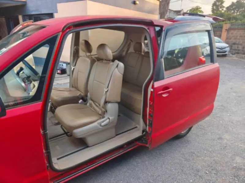 TOYOTA Porte - 2007