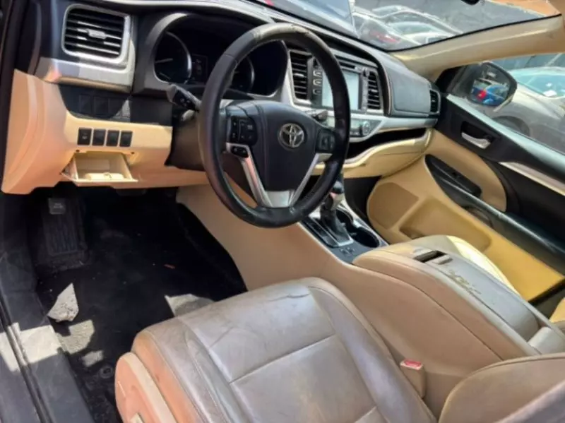TOYOTA Highlander   - 2014