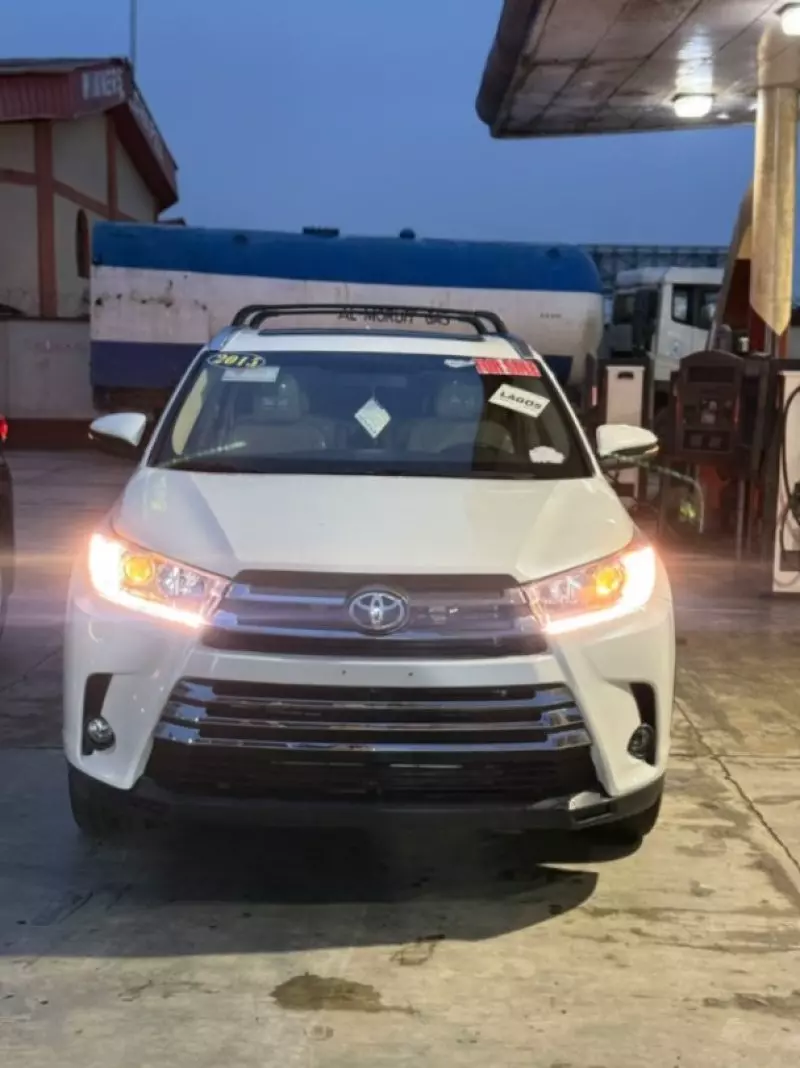 TOYOTA Highlander   - 2014