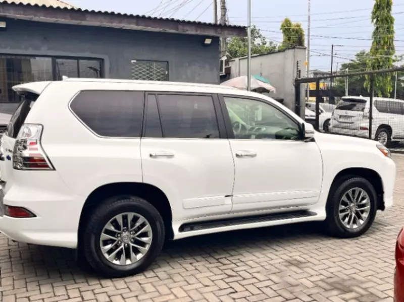 Lexus GX 460   - 2014