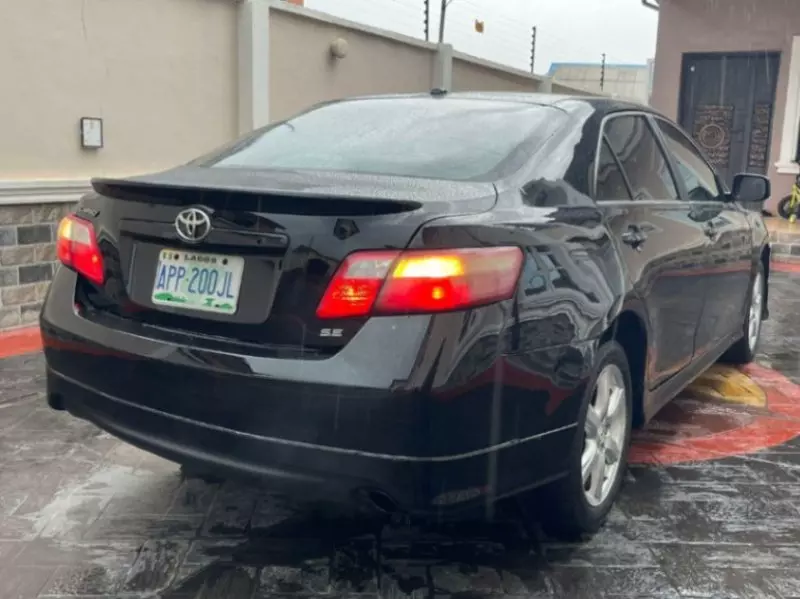 Toyota Camry   - 2007