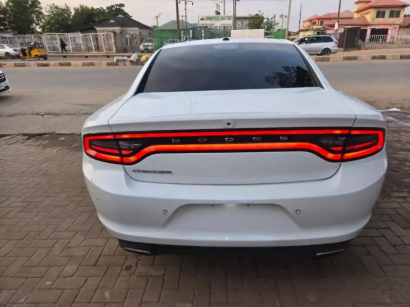 Dodge Charger - 2017
