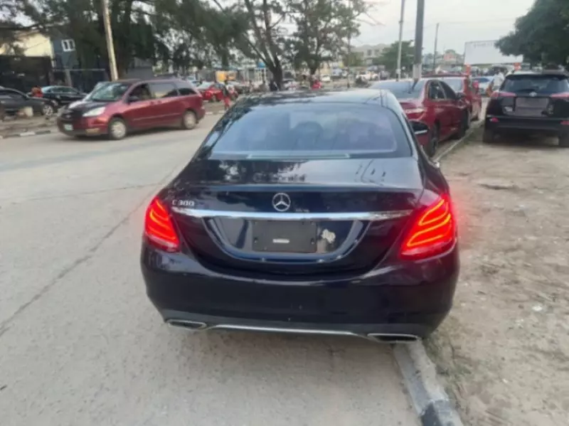 Mercedes-Benz C-Class - 2015
